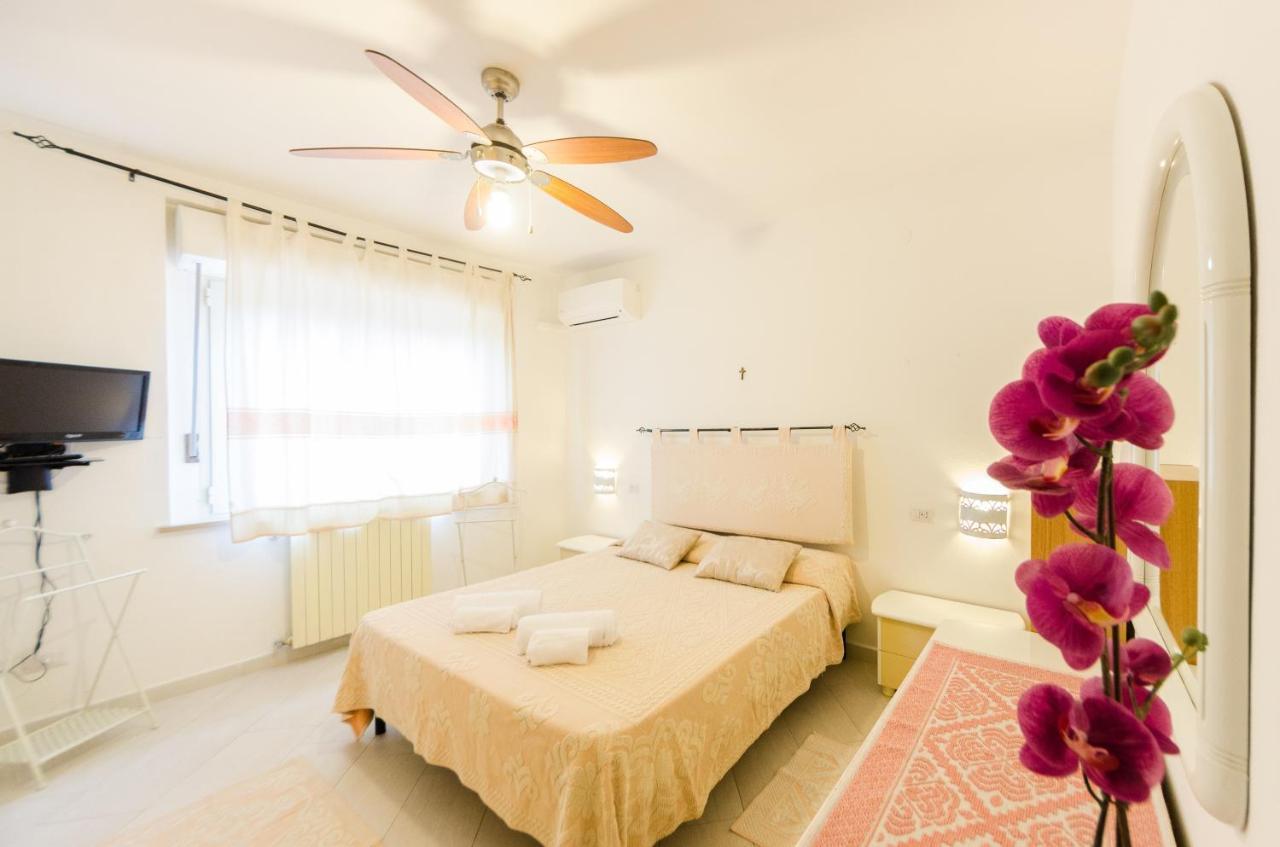 Sardinia-Holiday La Casa Delle Pavoncelle ลามัดดาเลนา ภายนอก รูปภาพ